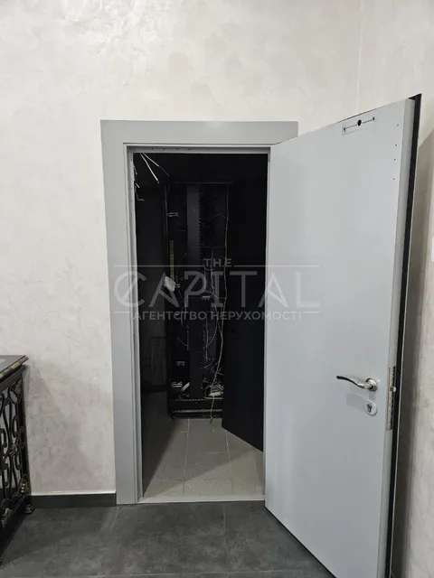 Аренда  офисное помещение Киевская обл., Киев, Генерала Алмазова ул., 12 - 23/49