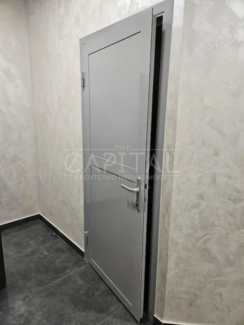 Аренда  офисное помещение Киевская обл., Киев, Генерала Алмазова ул., 12 - 38/49