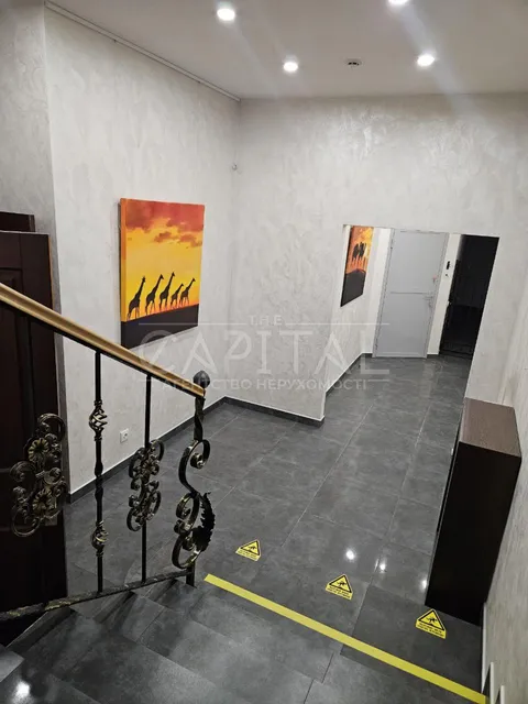 Аренда  офисное помещение Киевская обл., Киев, Генерала Алмазова ул., 12 - 48/49