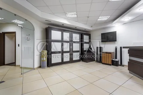 Аренда  коммерческое помещение Киевская обл., Киев, Малая Житомирская ул., 18Б - 37/50