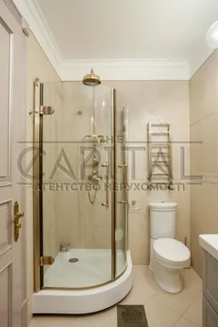 Продажа  квартира Киевская обл., Киев, Джона Маккейна ул., 7