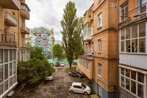 Продажа  квартира Киевская обл., Киев, Рейтарская ул., 20/24 - 10/11