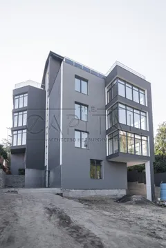 Продажа  квартира Киевская обл., Киев, Кучмин Яр ул., 4