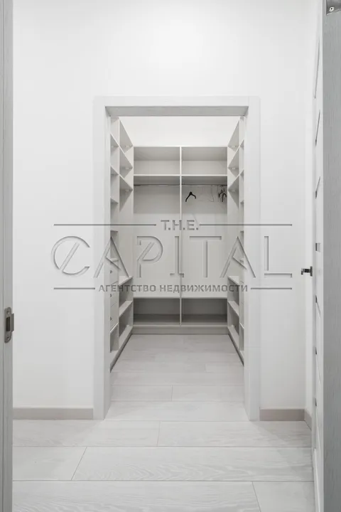 Продажа  квартира Киевская обл., Киев, Джона Маккейна ул., 26 - 28/36