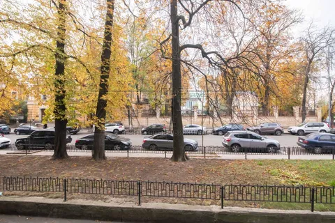 Продажа  квартира Киевская обл., Киев, Банковая ул., 1/10 - 20/20