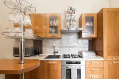 Продажа  квартира Киевская обл., Киев, Бассейная ул., 3