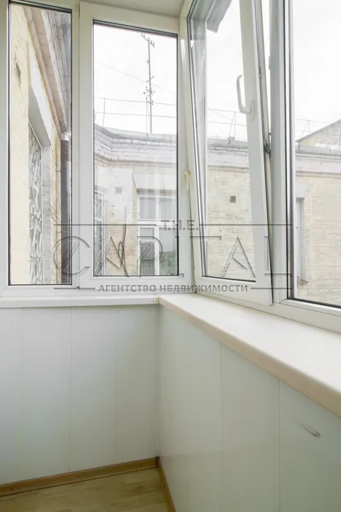Продажа  квартира Киевская обл., Киев, Бассейная ул., 3 - 14/16