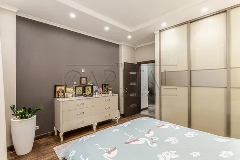 Продажа  квартира Киевская обл., Киев, Черновола ул., 29а - 10/40