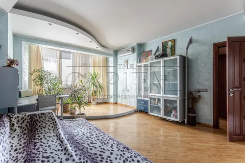 Продажа  квартира Киевская обл., Киев, Евгения Сверстюка ул., 52в - 17/33
