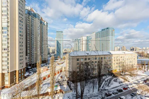 Продажа  квартира Киевская обл., Киев, Евгения Сверстюка ул., 52в - 32/33