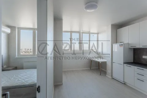 Продажа  квартира Киевская обл., Киев, Автозаводская ул., 23 - 29/78