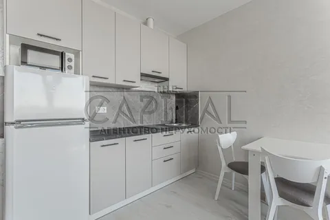 Продажа  квартира Киевская обл., Киев, Автозаводская ул., 23 - 48/78