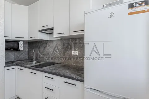 Продажа  квартира Киевская обл., Киев, Автозаводская ул., 23 - 72/78