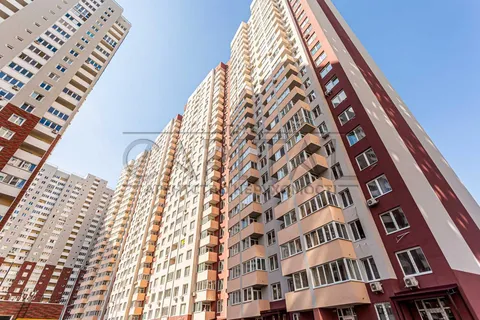 Продажа  квартира Киевская обл., Киев, Автозаводская ул., 23 - 18/79