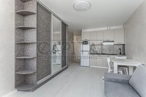 Продажа  квартира Киевская обл., Киев, Автозаводская ул., 23 - 42/79