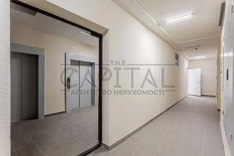Продажа  квартира Киевская обл., Киев, Автозаводская ул., 23 - 44/79