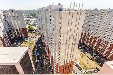 Продажа  квартира Киевская обл., Киев, Автозаводская ул., 23 - 78/79