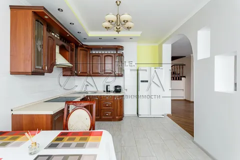 Продажа  квартира Киевская обл., Киев, Ахматовой Анны ул., 32/18 - 8/44
