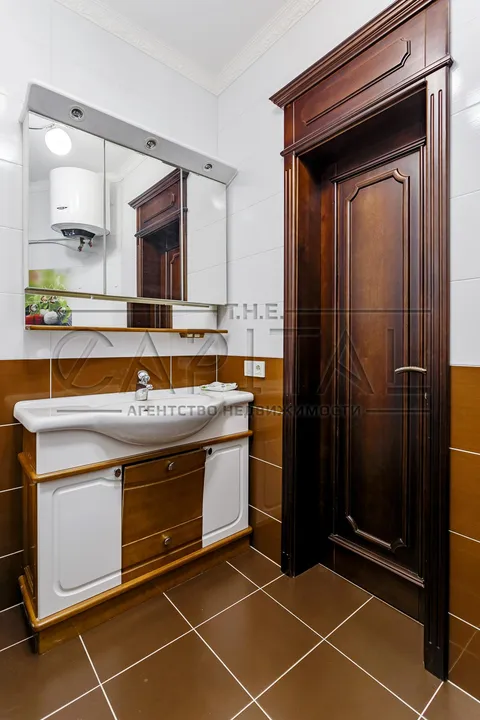 Продажа  квартира Киевская обл., Киев, Ахматовой Анны ул., 32/18 - 30/44
