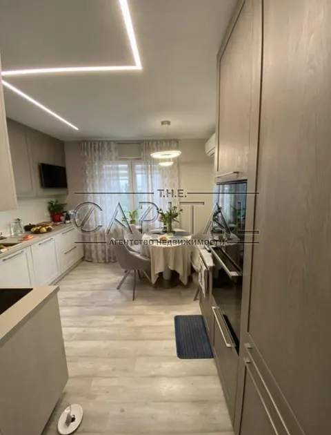 Продажа  квартира Киевская обл., Киев, Максимовича Михаила ул., 3 - 3/16