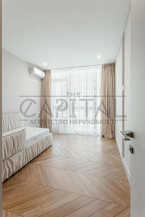 Продажа  квартира Киевская обл., Киев, Предславинская ул., 53 - 17/30