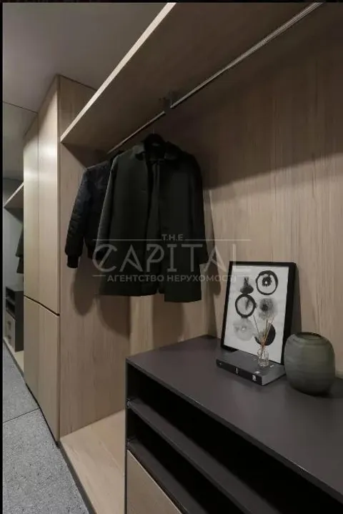 Продажа  квартира Киевская обл., Киев, Предславинская ул., 53 - 8/27