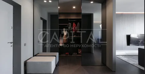 Продажа  квартира Киевская обл., Киев, Предславинская ул., 53 - 26/27