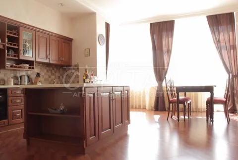 Продажа  квартира Киевская обл., Киев, Кловский спуск ул., 5 - 3/12