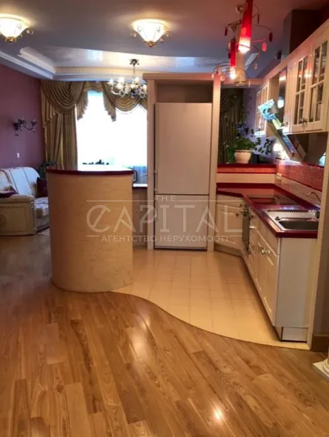 Продажа  квартира Киевская обл., Киев, Старонаводницкая ул., 6б - 1/9