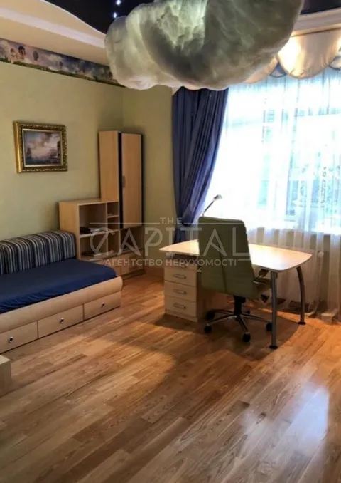 Продажа  квартира Киевская обл., Киев, Старонаводницкая ул., 6б - 8/9