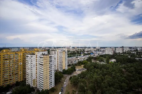 Продажа  квартира Киевская обл., Киев, Князя Романа Мстиславича ул., 26 - 21/22