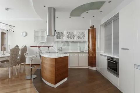 Продажа  квартира Киевская обл., Киев, Александра Кониского ул., 28а-30а - 5/17
