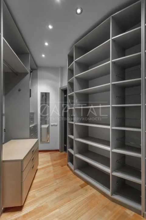 Продажа  квартира Киевская обл., Киев, Александра Кониского ул., 28а-30а - 13/17