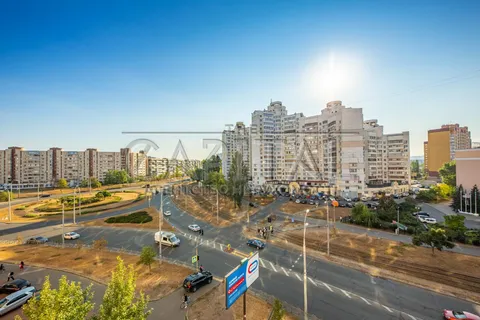 Продажа  квартира Киевская обл., Киев, Левка Лукьяненка ул., 21 - 28/28