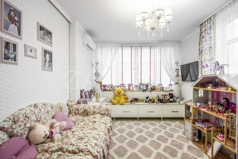 Продажа  квартира Киевская обл., Киев, Владимира Наумовича ул., 6 - 13/28