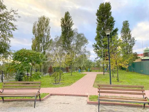 Продажа  квартира Киевская обл., Киев, Героев полка «Азов» ул., 8 - 7/38