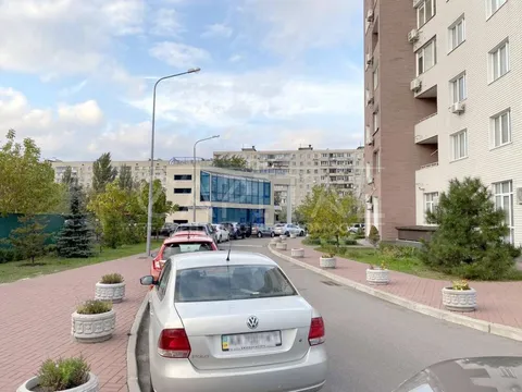 Продажа  квартира Киевская обл., Киев, Героев полка «Азов» ул., 8 - 14/38