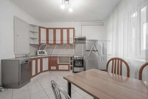 Продажа  квартира Киевская обл., Киев, Бажана Николая ул., 16 - 1/30