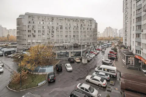 Продажа  квартира Киевская обл., Киев, Бажана Николая ул., 16 - 29/30