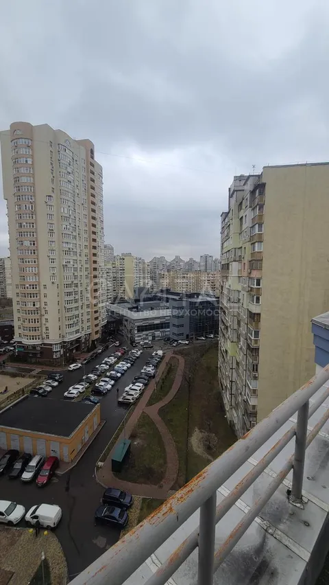 Продажа  квартира Киевская обл., Киев, Драгоманова ул., 38 - 28/32