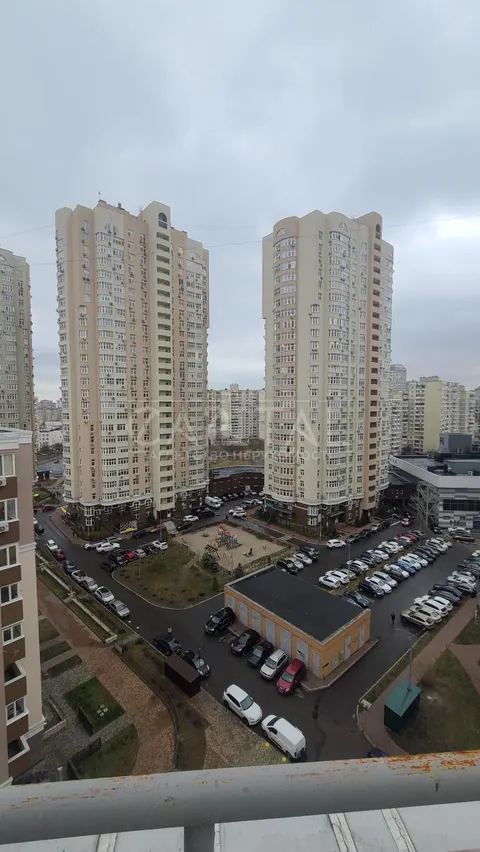 Продажа  квартира Киевская обл., Киев, Драгоманова ул., 38 - 30/32
