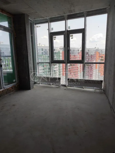 Продажа  квартира Киевская обл., Киев, Каховская ул., 62а - 3/5