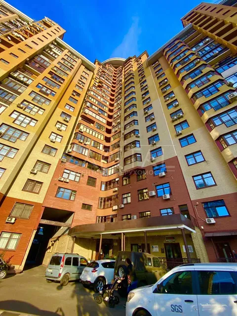 Продажа  квартира Киевская обл., Киев, Коновальца Евгения ул., 32 - 3/8