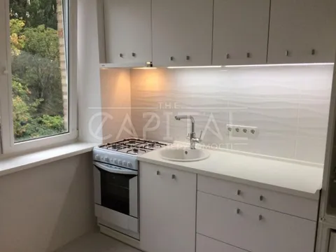 Продажа  квартира Киевская обл., Киев, Леси Украинки ул., 4 - 4/8
