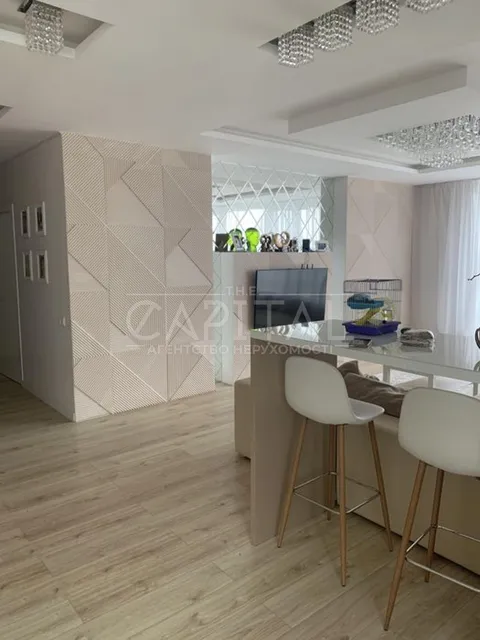 Продажа  квартира Киевская обл., Киев, Пчелки Елены ул., 6 - 3/14