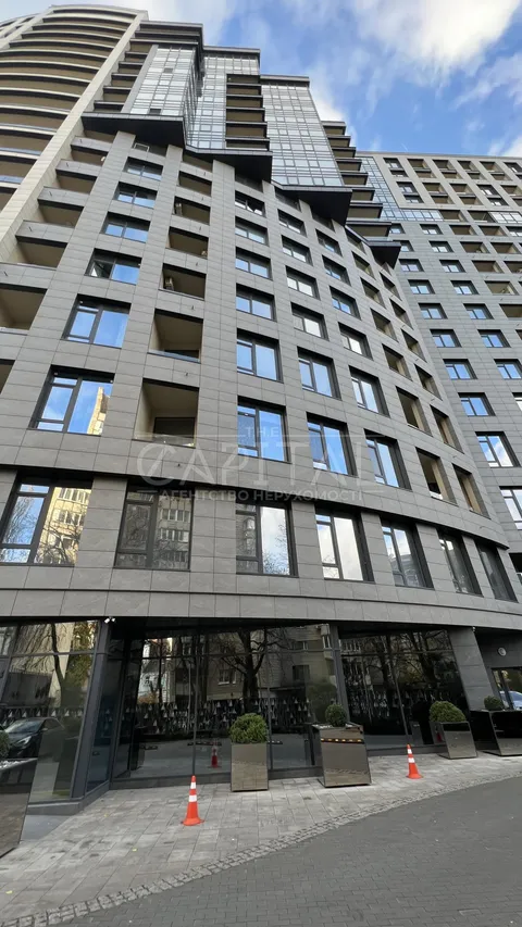 Продажа  квартира Киевская обл., Киев, Сечевых Стрельцов ул., 44а - 18/22