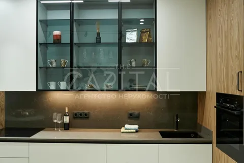 Продажа  квартира Киевская обл., Киев, Набережно-Рыбальская ул., 3 - 4/37