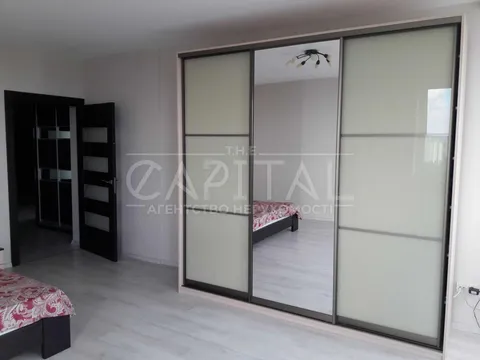 Продажа  квартира Киевская обл., Киев, Олевская ул., 5 - 3/18