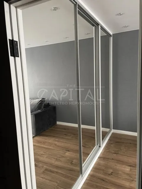 Продажа  квартира Киевская обл., Киев, Вишняковская ул., 4 - 5/8