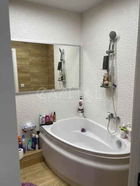 Продажа  квартира Киевская обл., Киев, Вишняковская ул., 4 - 7/8